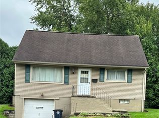 2424 Cooledge Ave, Akron, OH 44305