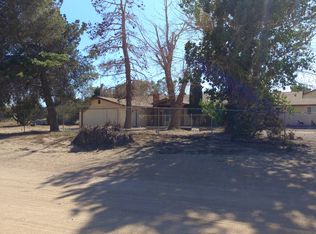 8240 Topaz Rd, Oak Hills, CA 92344