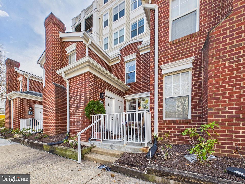 1st image of 1645 International Dr #Townhouse 18