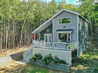90 Hemlock Rd, Frye Island, ME 04071