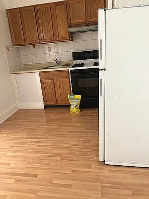 1st image of 87 Baxter St #4B