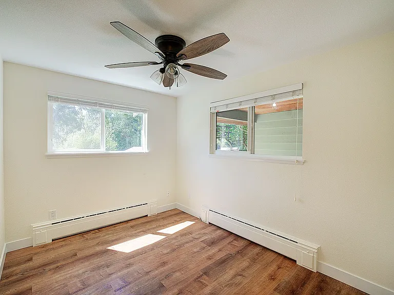 18021 Issaquah Hobart Rd SE — Photo 37