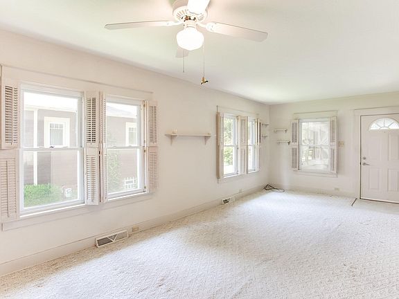 3rd image of 328 Niles Ave