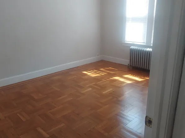 5726 Faraday Avenue image 3 of 8