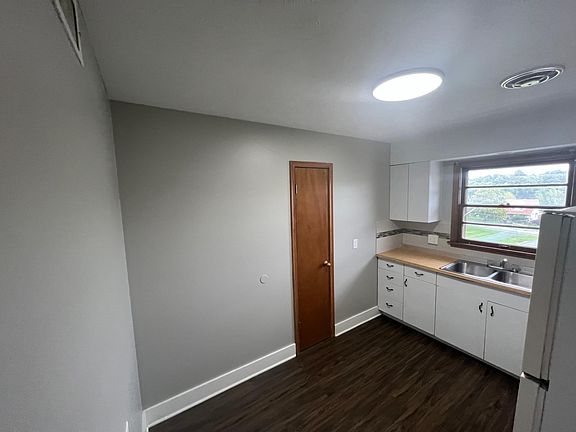 4th image of 1310 N 49th St #11