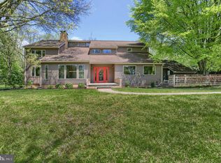 711 Hillside Dr, Carlisle, PA 17013