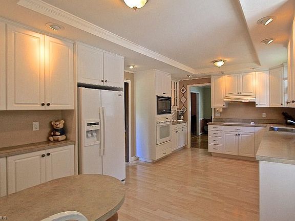 3rd image of 4504 Ramblewood Dr