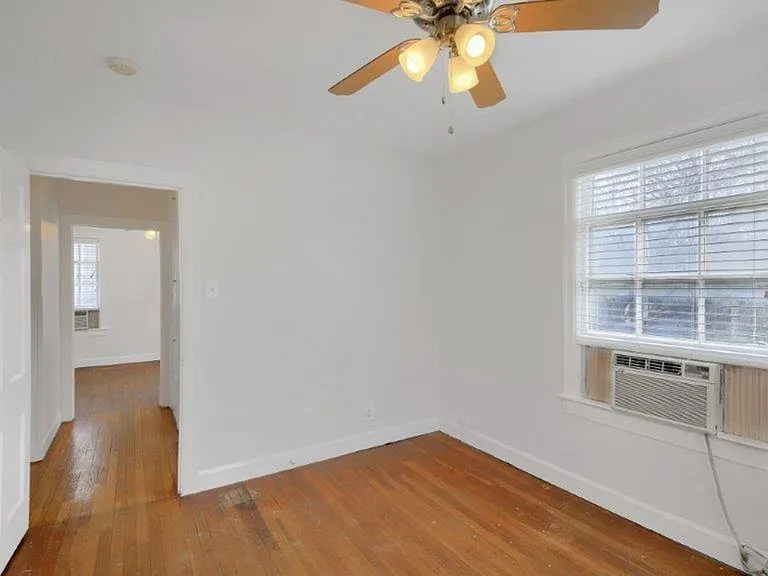 3211 Tom Green St #A — Photo 19