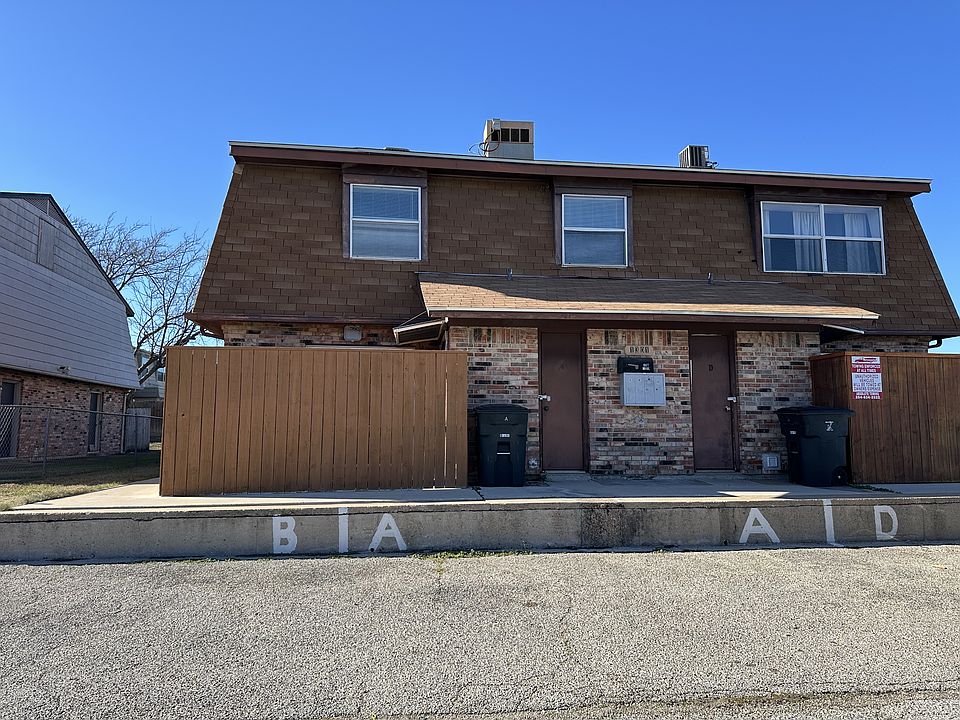 1st image of 1301 Wales Dr APT D