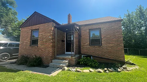 3817 B Ave NE Photo 1