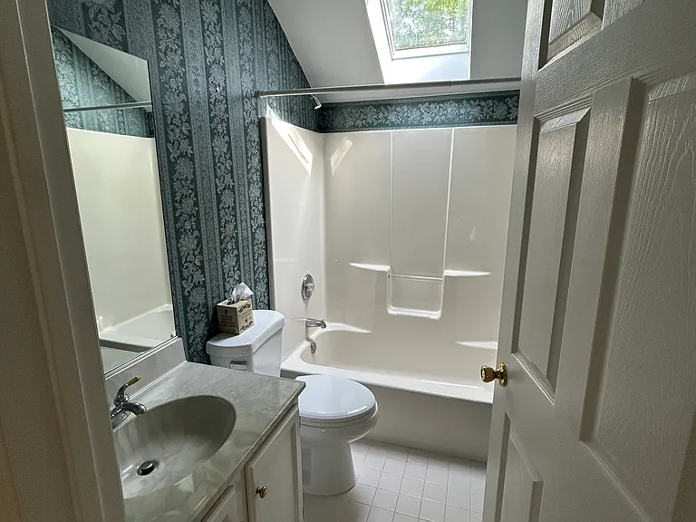 137 Woods End — Photo 14