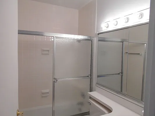 Rented by Carlyle Property Management | media 4