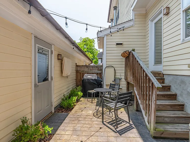 1540 N Duke St — Photo 23