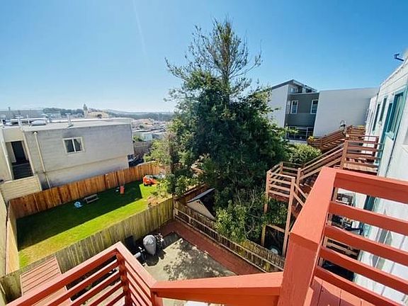 2nd image of 611 Taraval St #611