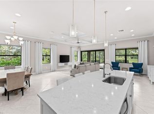 16285 Borelle Cir, Naples, FL 34110