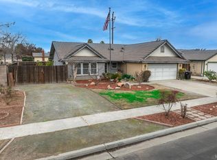 296 Devon Dr, Lemoore, CA 93245
