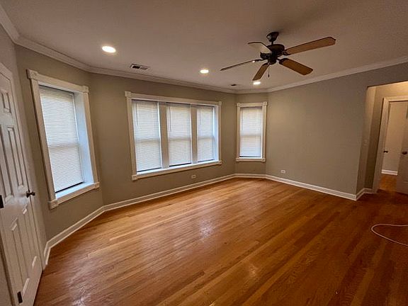 3rd image of 6442 N Leavitt St #2WW