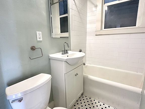5th image of 295-299 Guerrero St #4