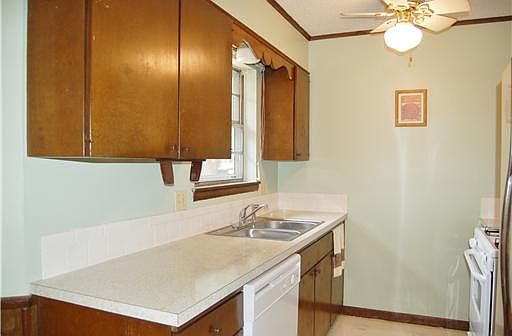 5th image of 1320 Forest Dr