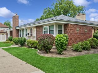 7437 N Ozark Ave, Chicago, IL 60631