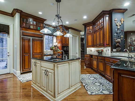 5th image of 1613 Valleywood Trl