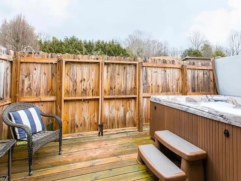 106 Cole Dr — Photo 7