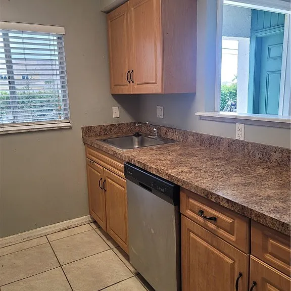 1014 Country Club Blvd #2 — Photo 3