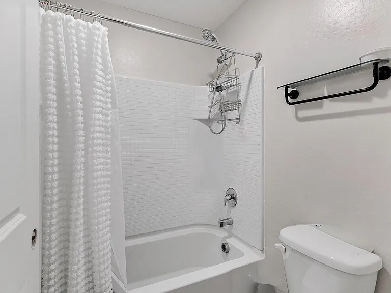 30517 N Oak Dr — Photo 14