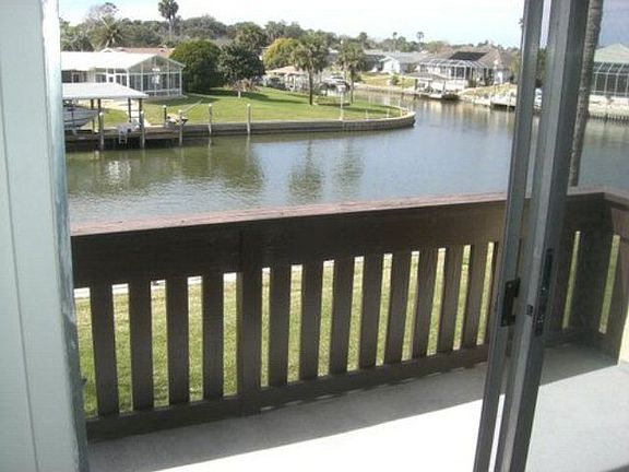 5th image of 42 Club House Dr APT 203