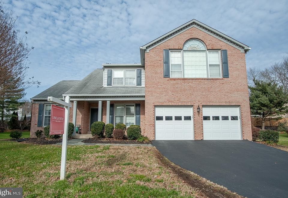 1st image of 6012 Woodlake Ln