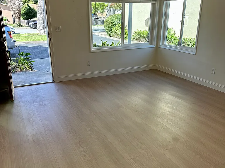 435 Branch St — Photo 5