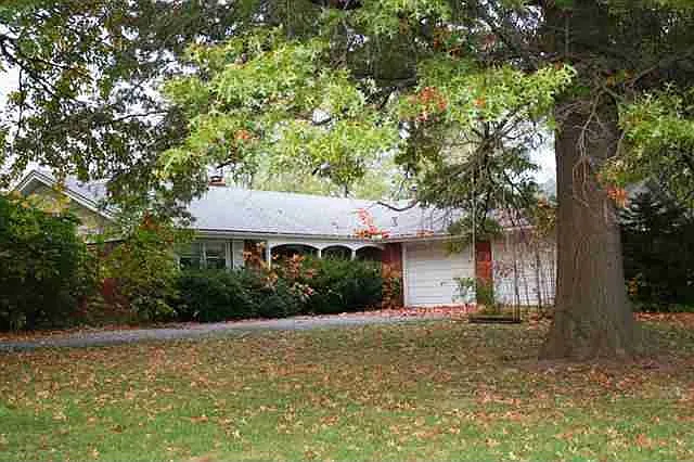 3404 E Oakland Ave photo 1