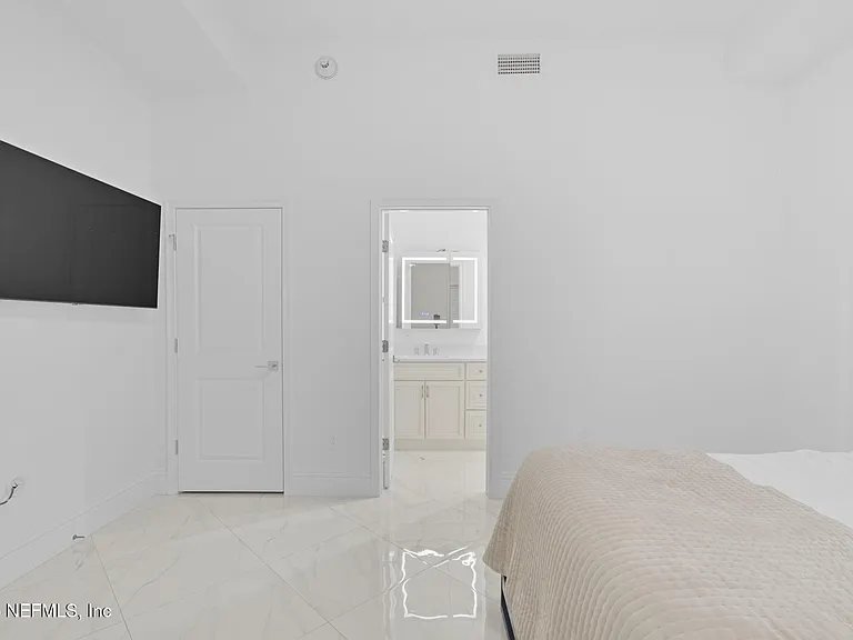 200 Ocean Crest Dr #1111 — Photo 29