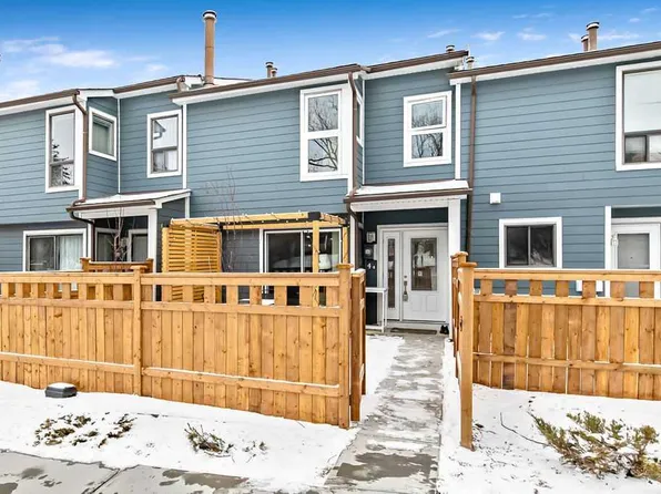 207 E Grier Ter NE #4, Calgary, AB T2K 5Y7