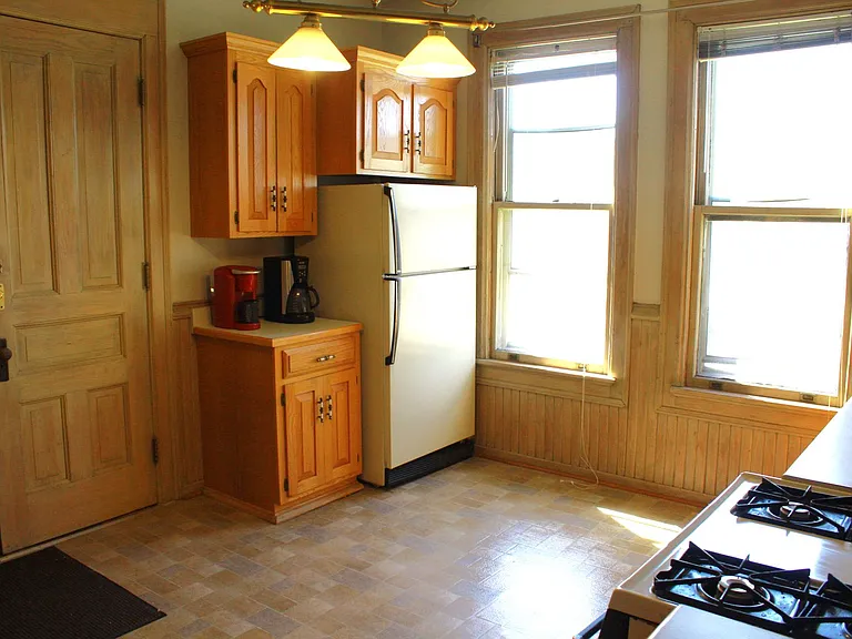 1506 N Jackson St — Photo 9