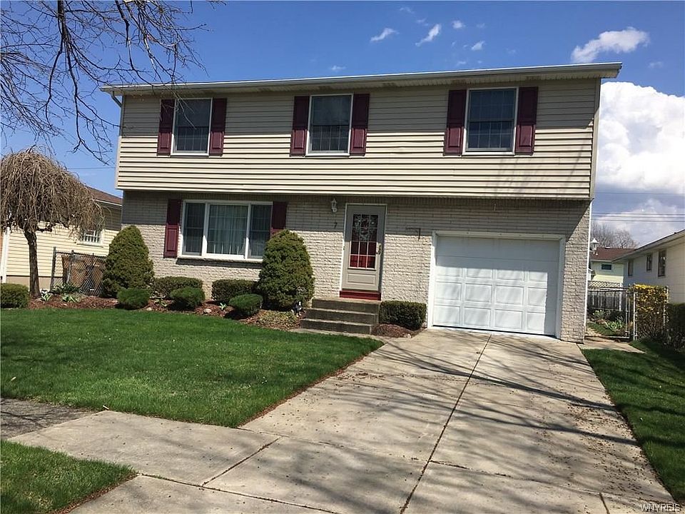 1st image of 7 Lille Ln