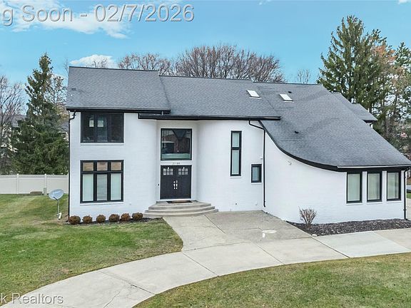 2nd image of 31189 Country Ridge Cir