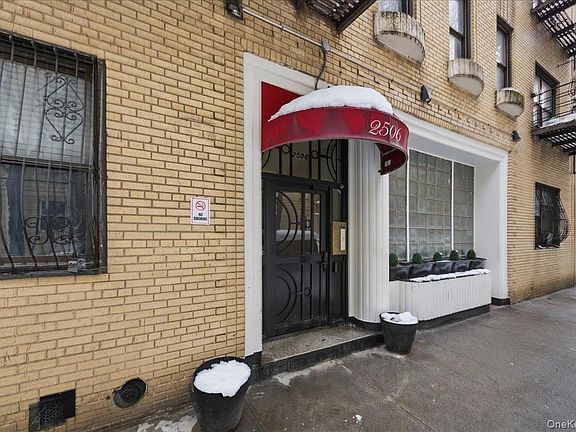 2nd image of 2506 Davidson Avenue #6A