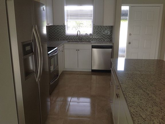 2nd image of 1512 Cape Coral Pkwy W APT 105