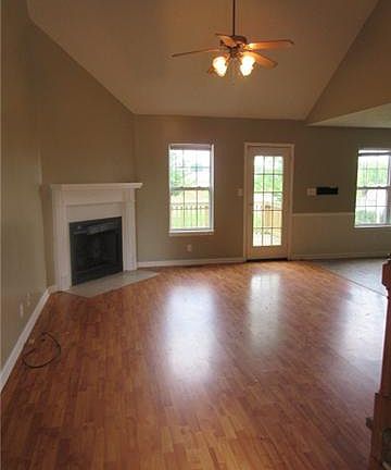 2nd image of 4016 New Grange Cir