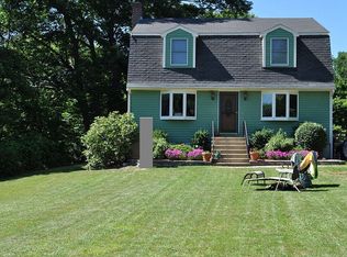 2 Ruth Evelyn Dr, Oxford, MA 01540