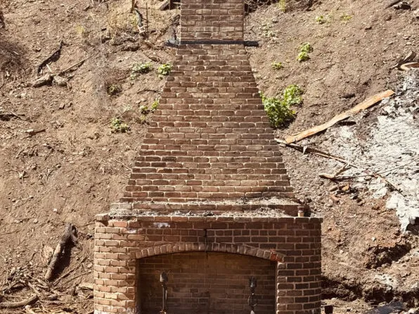 533 W Rustic Rd, Santa Monica, CA 90402