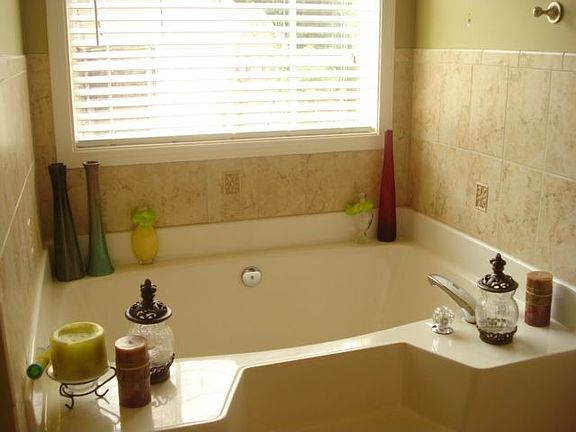 4th image of 3462 Kittery Dr