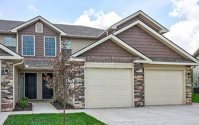 2110 Hickoryleaf Ln — Photo 12