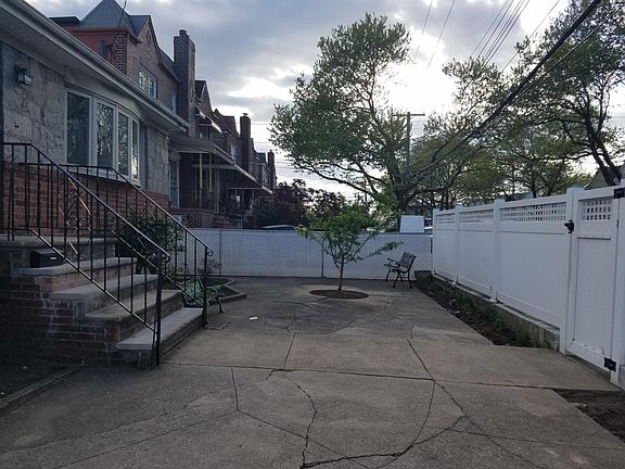 2nd image of 5820 Avenue L