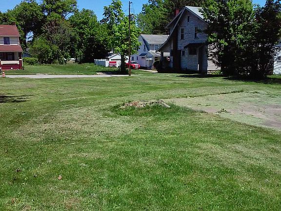 3rd image of 38 E Midlothian Blvd