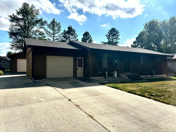 1949 Willow Ave, Worthington, MN 56187