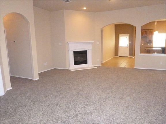 5th image of 1313 Westridge Dr