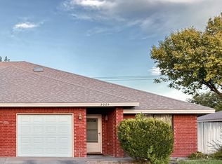 3025 Alhambra Dr, Roswell, NM 88201