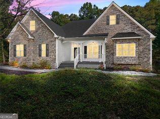 187 Oak Creek Dr, Dawsonville, GA 30534